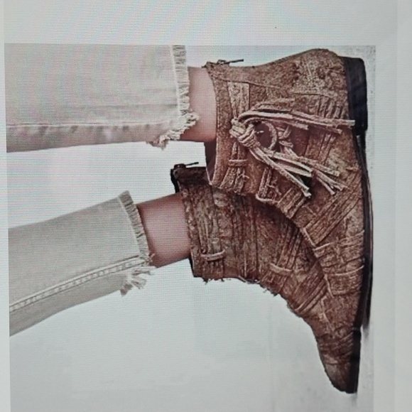 FREE PEOPLE DECADES FRINGE ANKLE BOOT  6 - Picture 2 of 9
